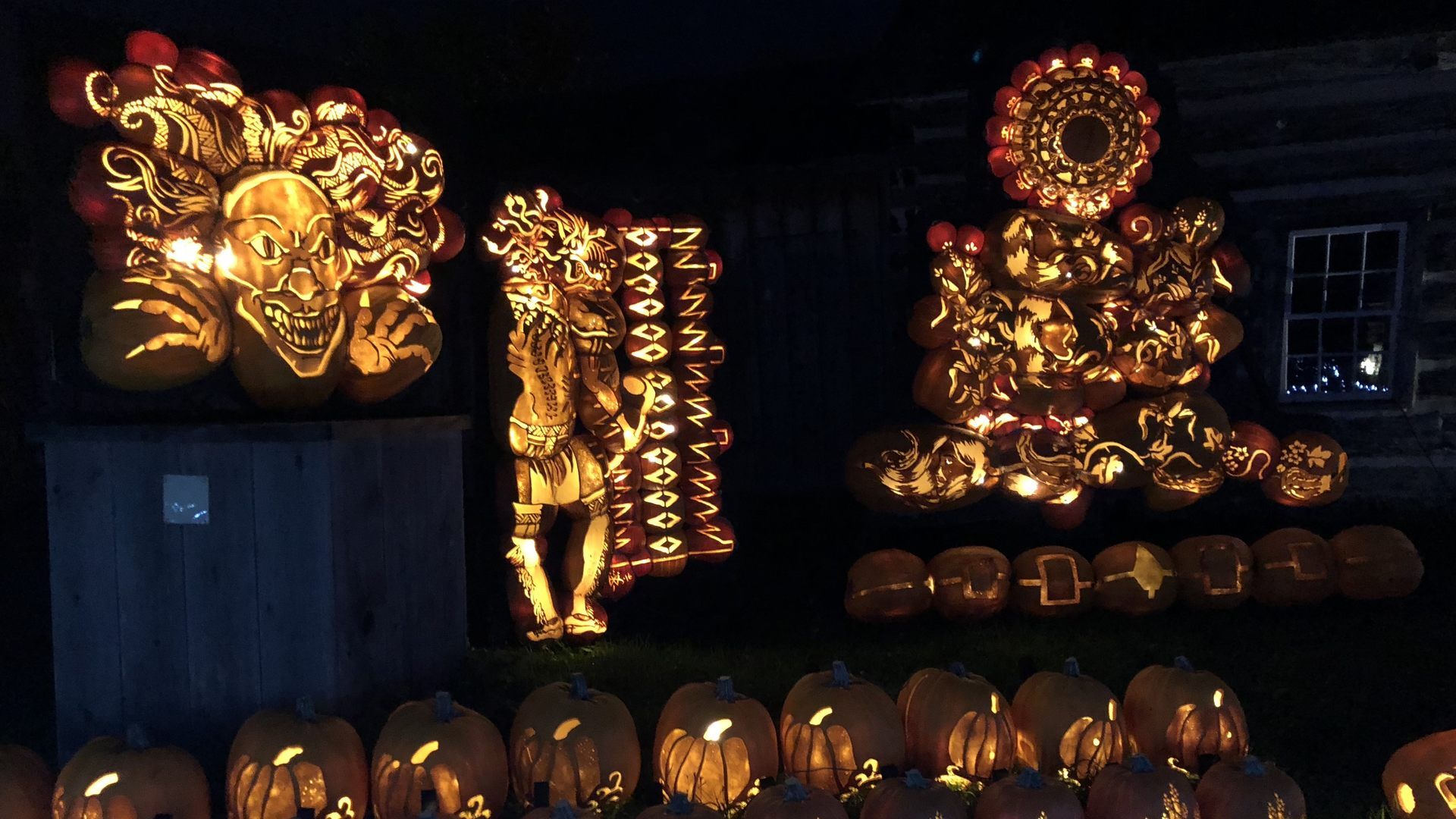 Spooky pumpkin display